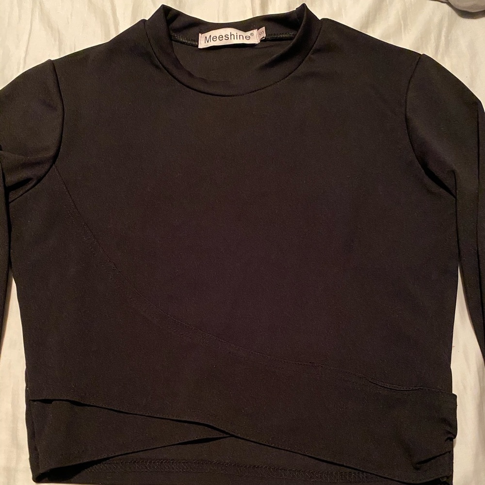 Black crop top